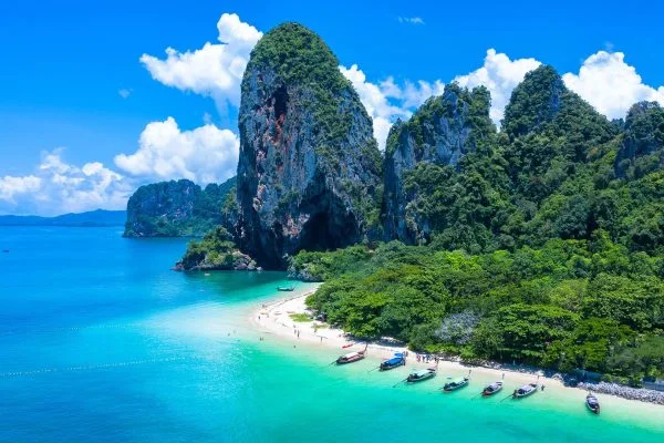 phra-nang-cave-beach-krabi-thailand-shutterstock_1536886961.jpg_f3f119614e phra-nang-cave-beach-krabi-thailand-shutterstock_1536886961.jpg_f3f119614e